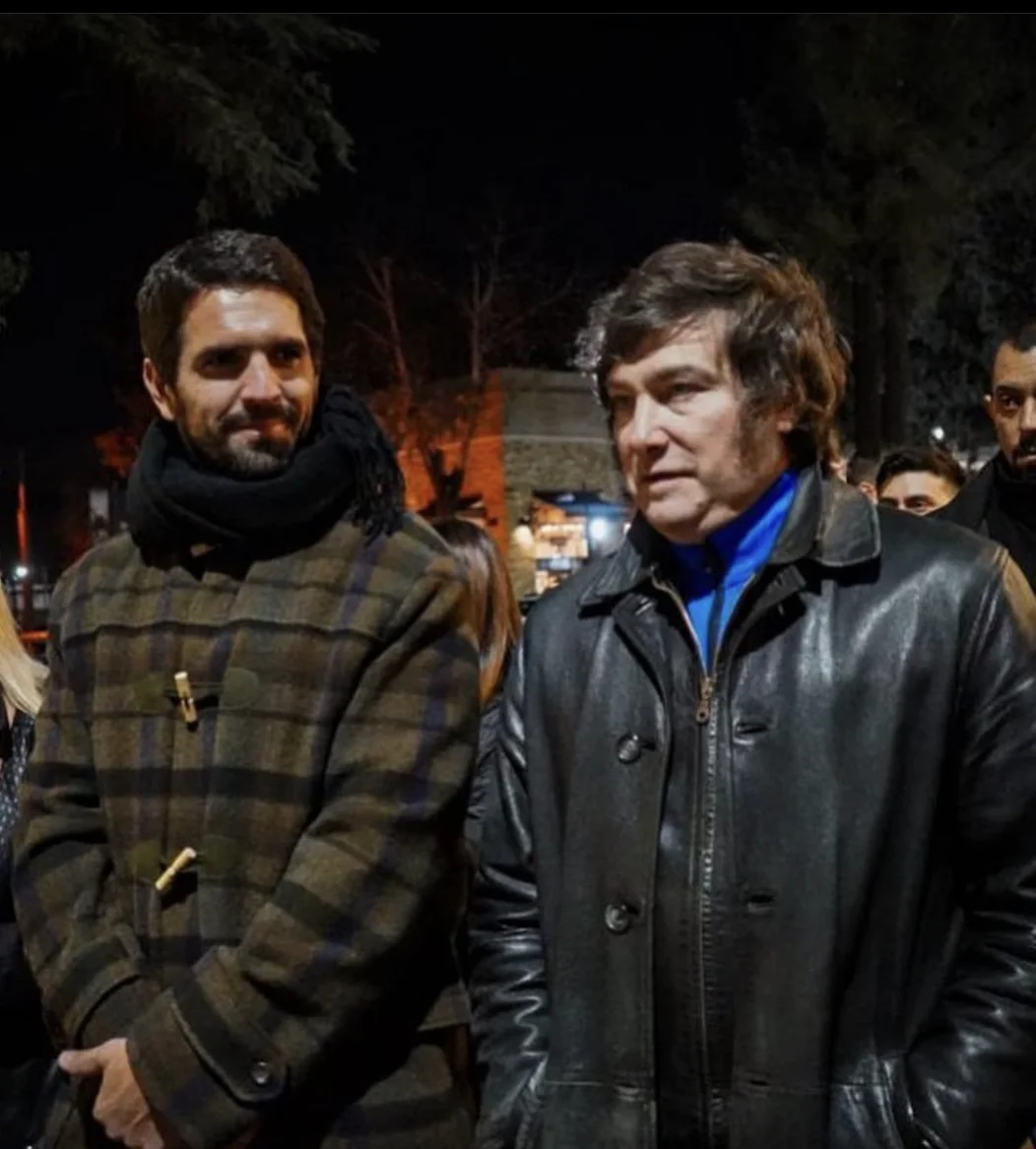 Diálogo durante actividad política